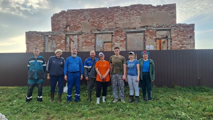 Иске Зәйнең Богоявление  Господне чиркәвендә өмә узды